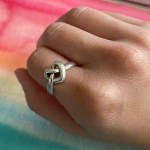 James Avery Heart Knot ring✨💙